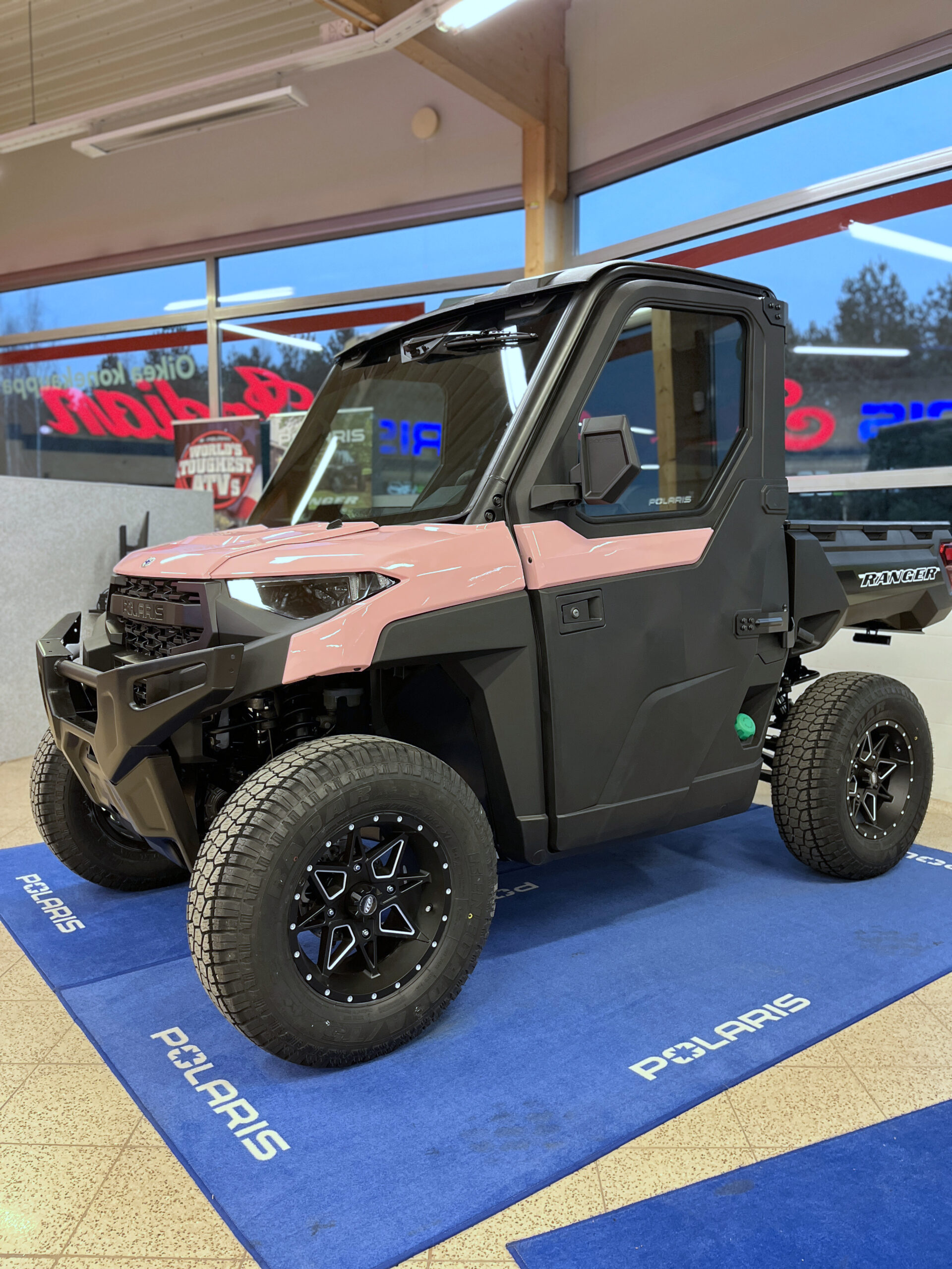 POLARIS RANGER DIESEL EPS 4X4 T1b ProFit lämpöhytillä - Image 9